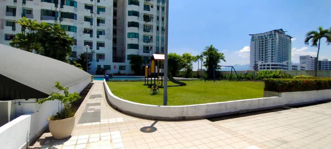 Likas Square - Kk